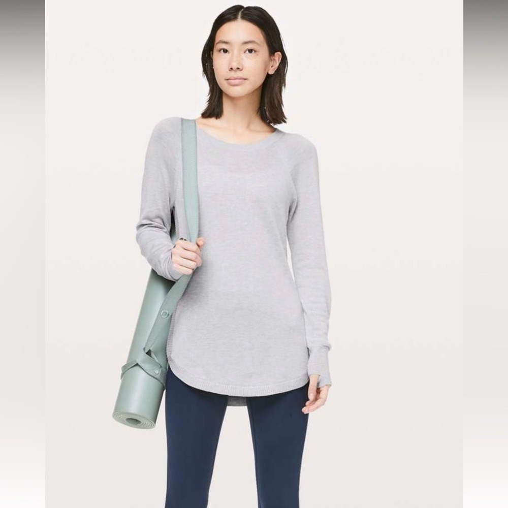 Lululemon Hello Aloe Pullover
Heathered Silverscreen / Heathered Silverscreen